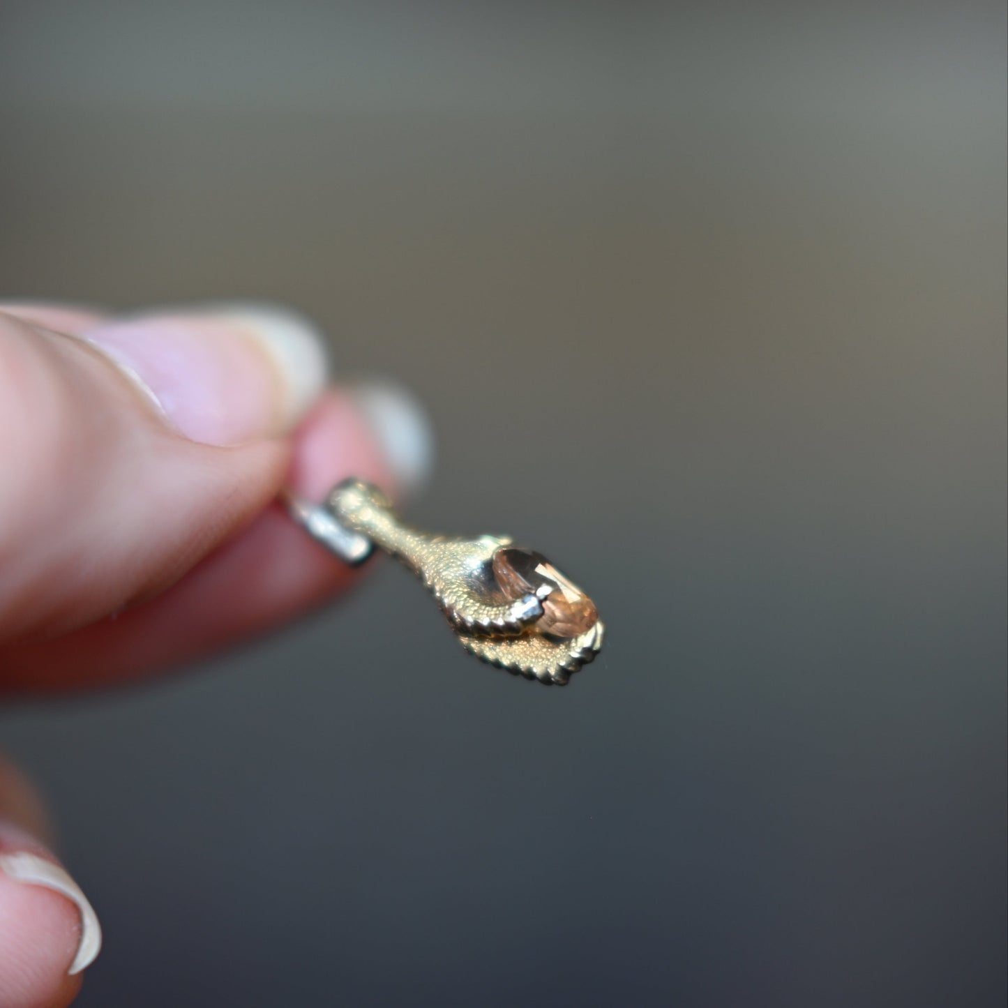 Egyptian Revival Victorian Claw pendant charm 9c set with orange topaz, 3.2cm 2.5g