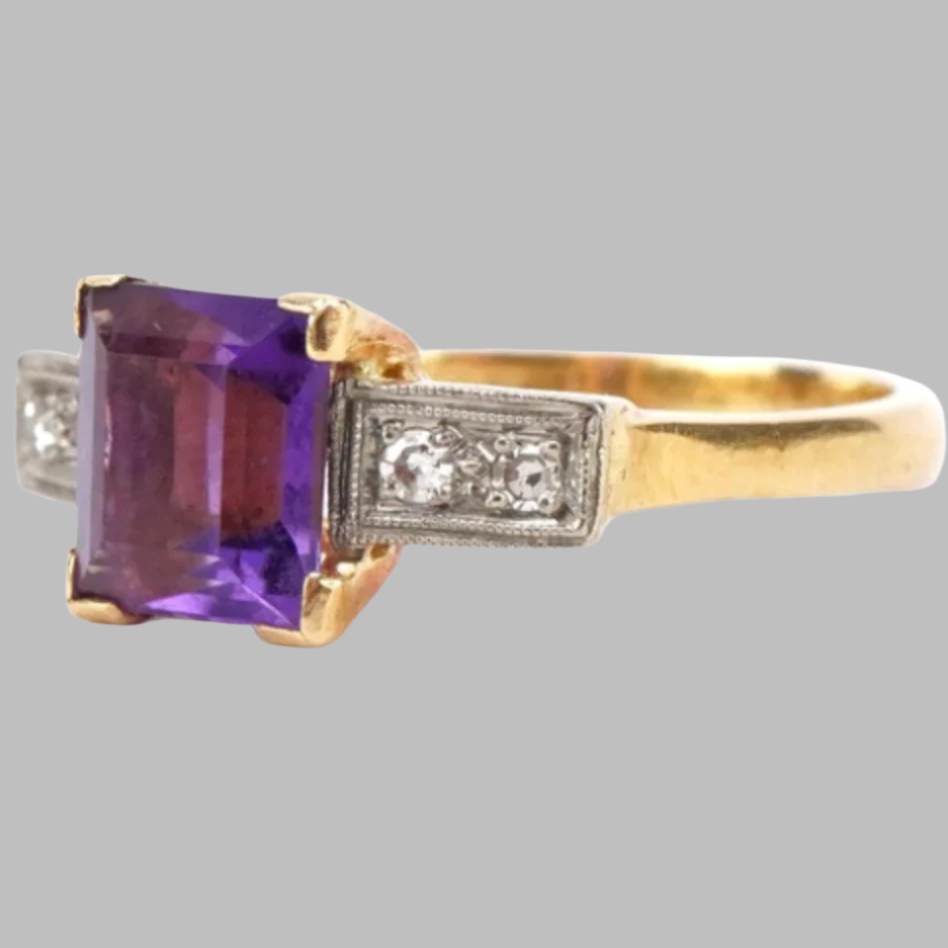 Vintage Art deco style 18k gold amethyst ring with diamond set shoulders, 7.25