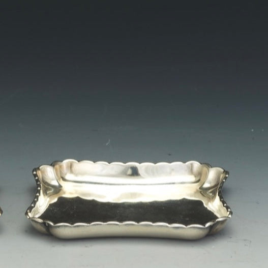 Tiffany & Co. Art Deco small sterling silver tray, by Richard Comyns, London 1932