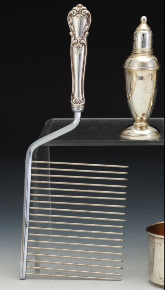 Antique Angel Food cake breaker